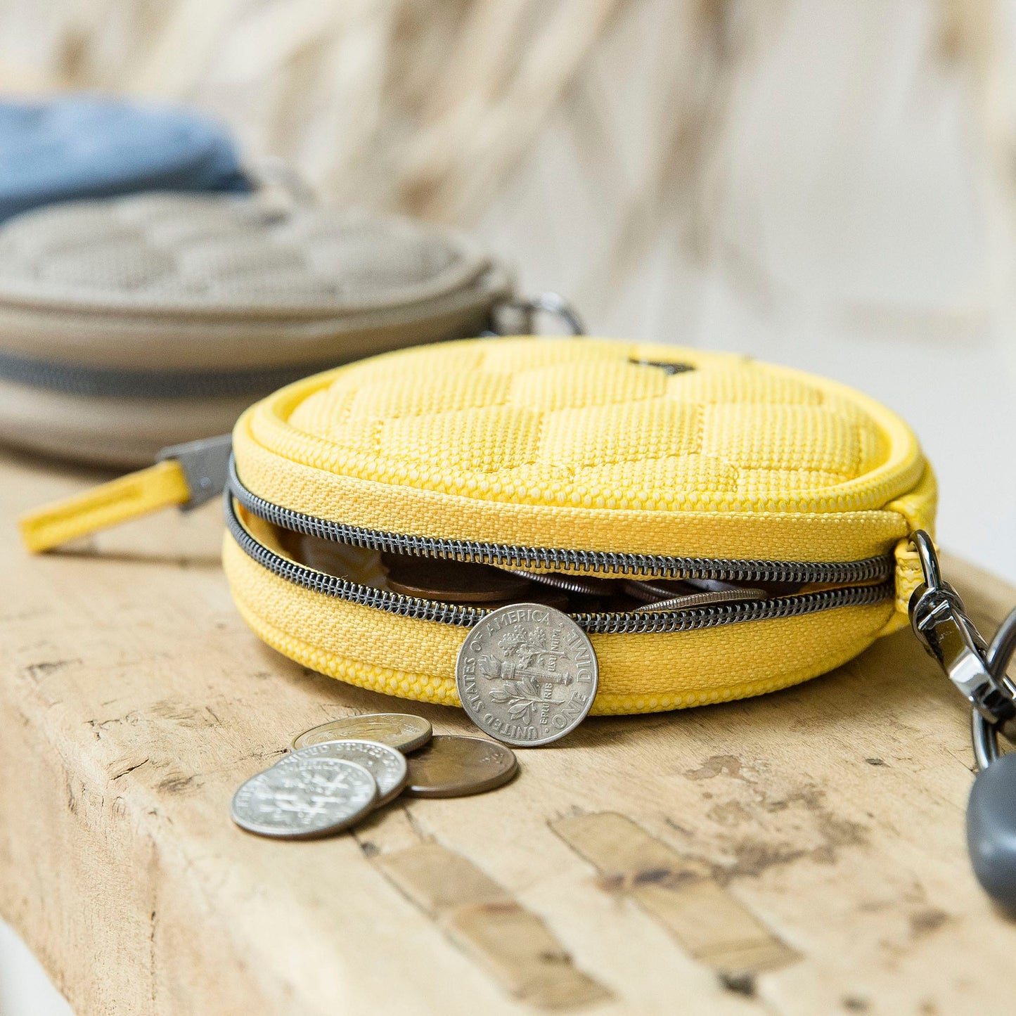 Circle Matte Luxe VL Pouch