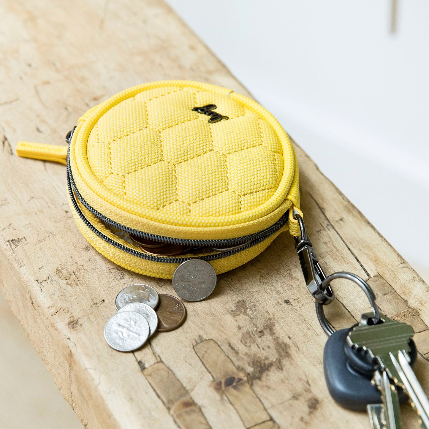 Circle Matte Luxe VL Pouch