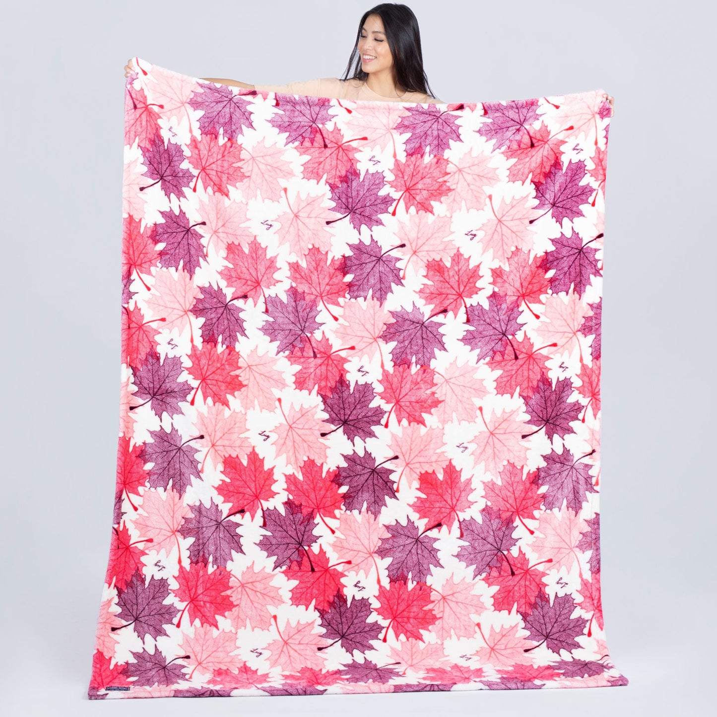 Cuddle Throw Blanket - MAPLES CREAM - CuddleThrow_MapleCream_Lifestyle_5uijcu